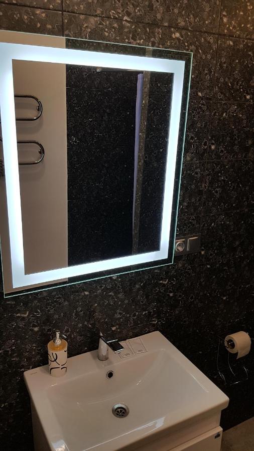 איוונו-פרנקיבסק New Luxury Studio Apartment מראה חיצוני תמונה