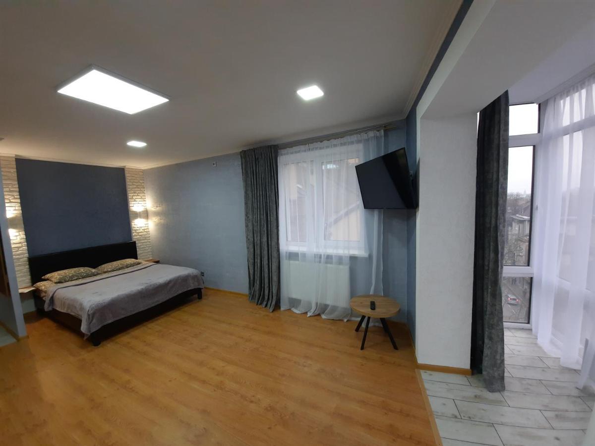 איוונו-פרנקיבסק New Luxury Studio Apartment מראה חיצוני תמונה