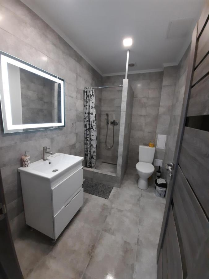 איוונו-פרנקיבסק New Luxury Studio Apartment מראה חיצוני תמונה